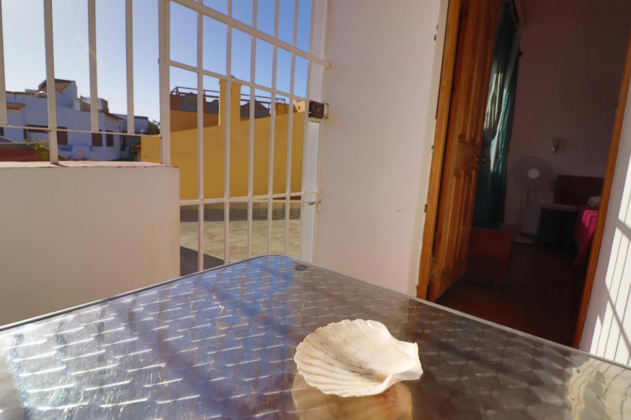 Residencial Che Guevara Bed & Breakfast Mindelo Extérieur photo