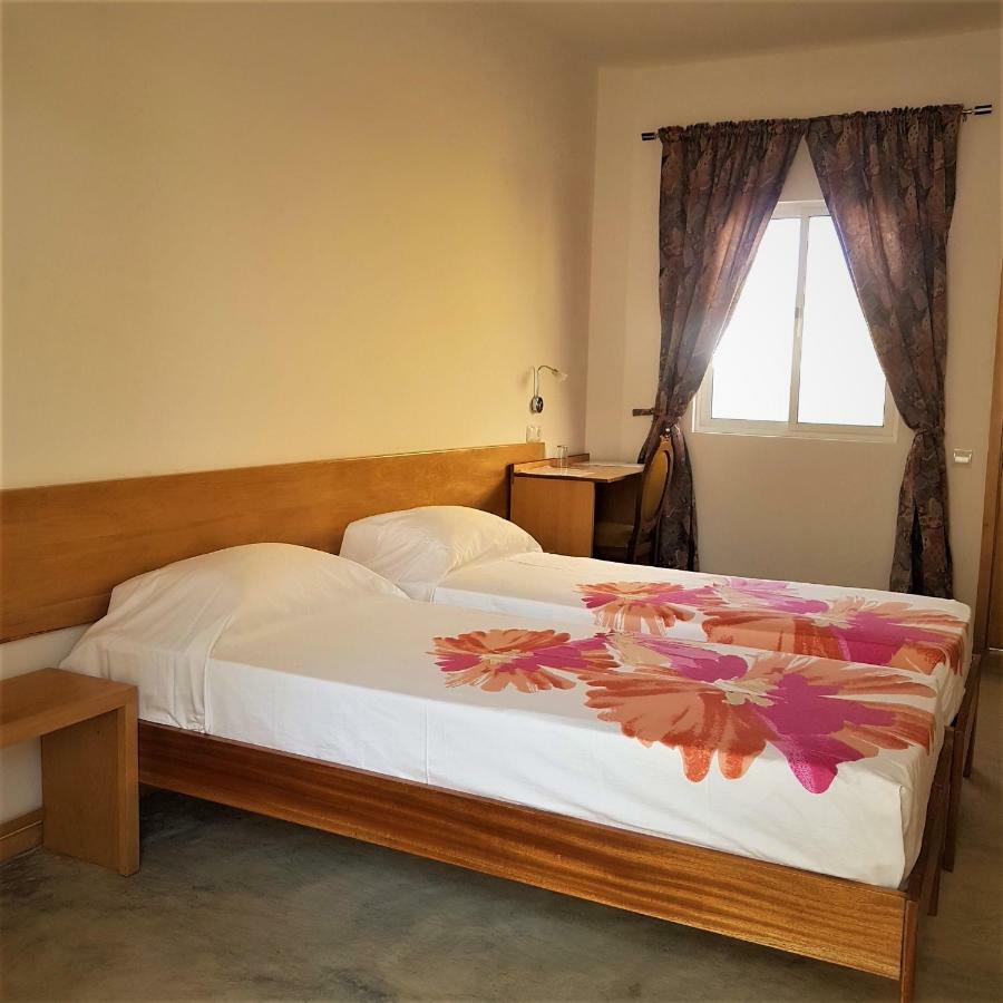 Residencial Che Guevara Bed & Breakfast Mindelo Extérieur photo