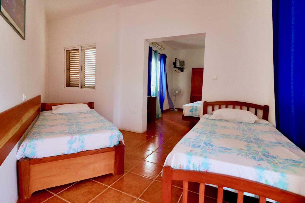 Residencial Che Guevara Bed & Breakfast Mindelo Extérieur photo